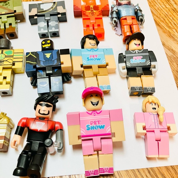Roblox Assorted Figures & Pets Lot(24) Some Rare Some Incomplete Jazwares - Picture 5 of 10